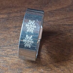 Stainless Steel Alloy Silver Snowflake Engraved Ring Band For Men And Women